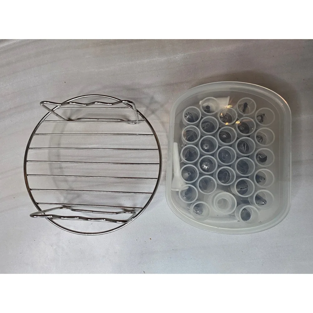 Cake Decorating Set 26 Piping Tips Storage Case and 6 Inch Metal Cooling Rack A2